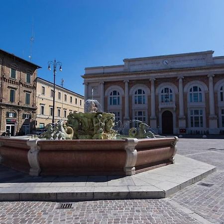 Rossini Home Pesaro Vicino Al Teatro Rossini By Yohome Zewnętrze zdjęcie